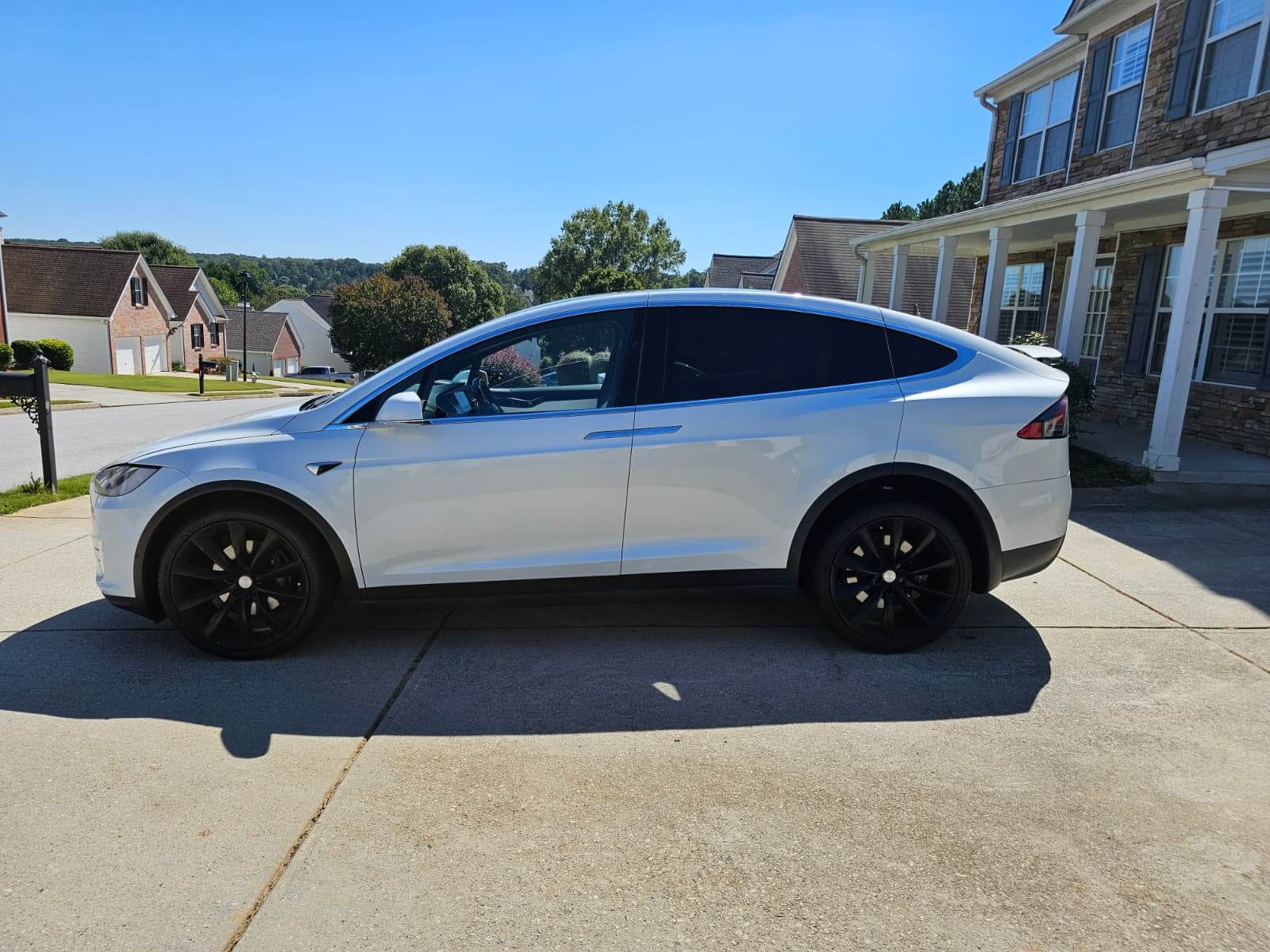 2020 Tesla Model X photo 2